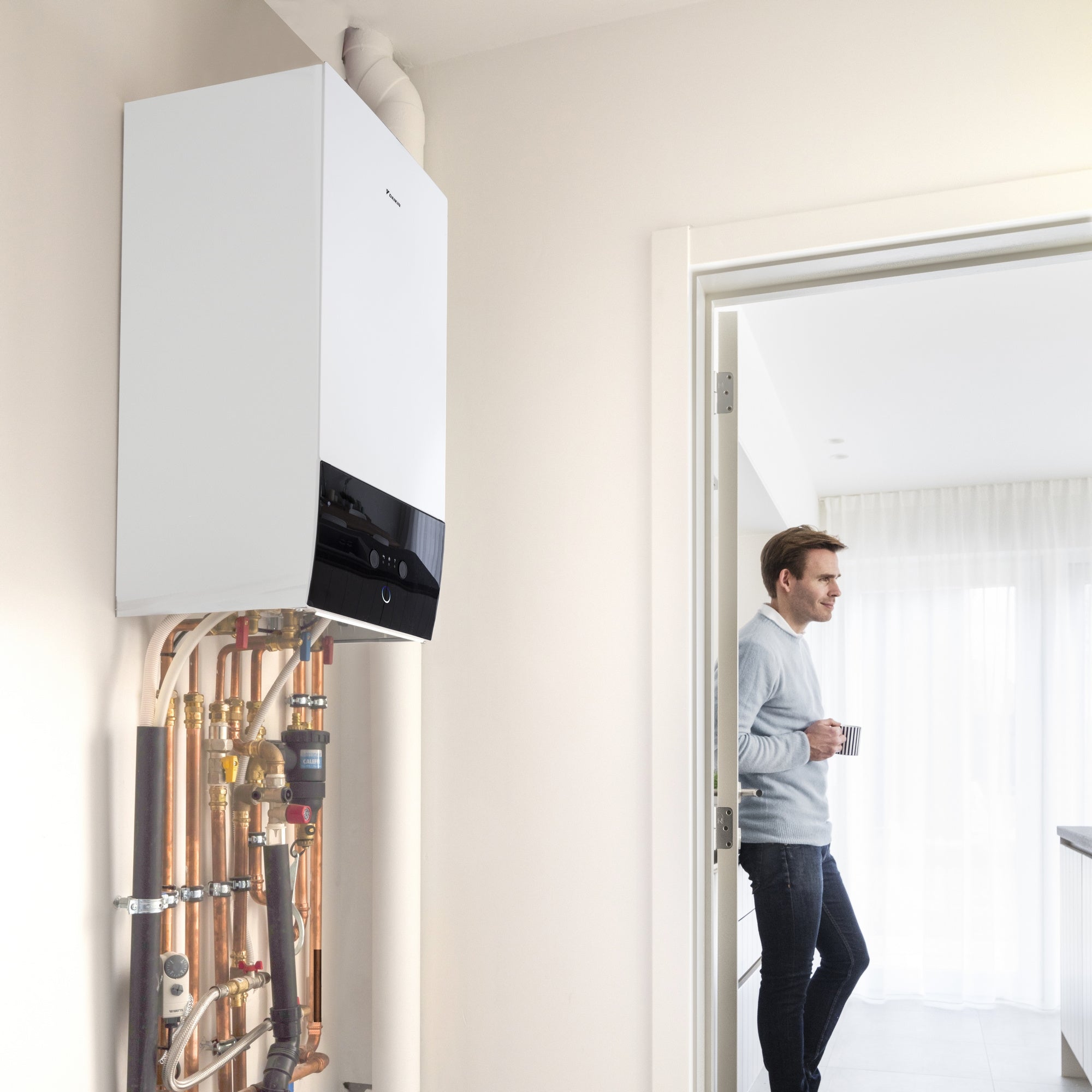 Toplotna pumpa DAIKIN Altherma 3 R W 4kW za grejanje